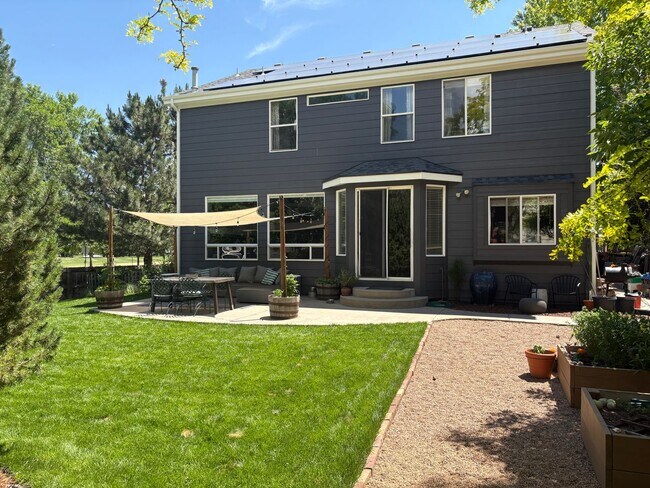 Building Photo - High-End 4 Bed 3.5 Bath Home Next to Arapa...