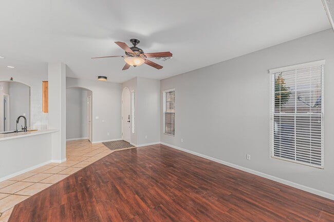 Building Photo - 2058 E Flint St