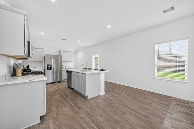 Building Photo - 24206 Foxdale Bay Ct