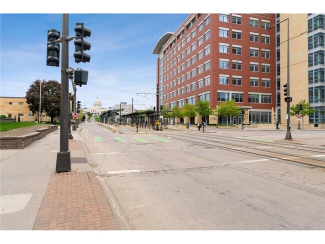 Building Photo - 488 Wabasha St N