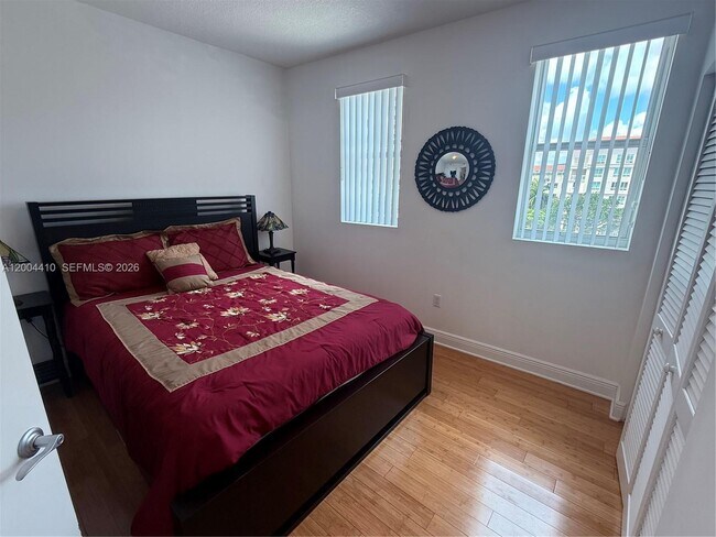 Building Photo - 7275 SW 89th St