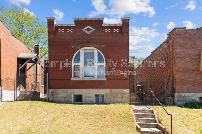 Building Photo - 4038 California Ave
