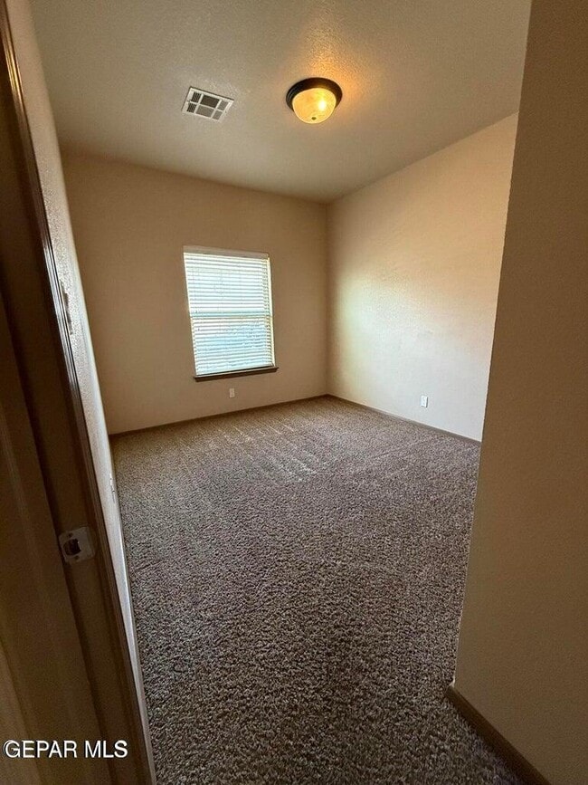 Building Photo - 4941 Ruben Soto