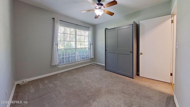 Building Photo - 1301 Kings Rd