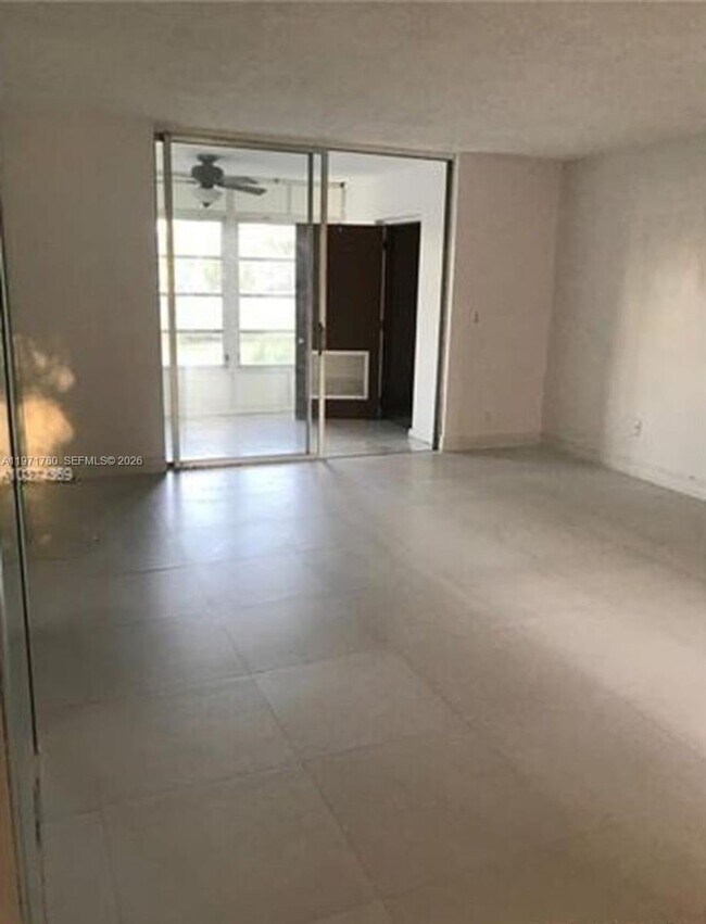 Building Photo - 1020 NW 80th Ave