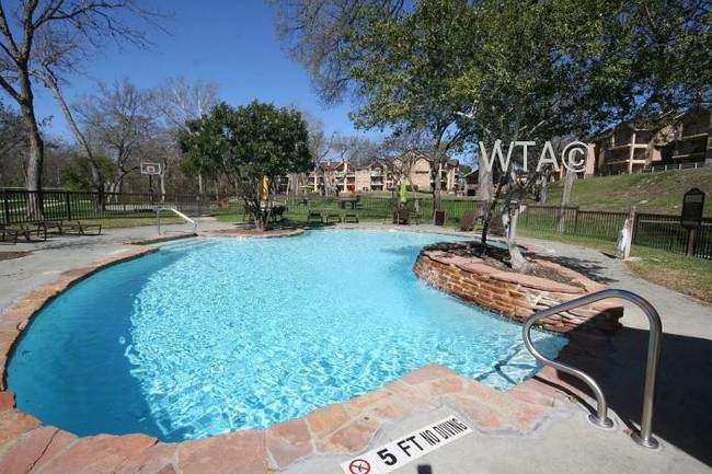 Building Photo - 1 bedroom in NEW BRAUNFELS TX 78130