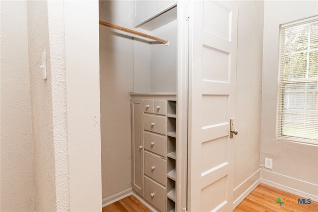 Building Photo - 905 N 9th St