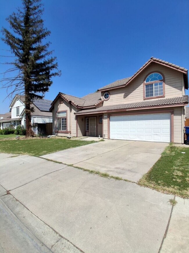 Building Photo - 277 W El Paso Ave