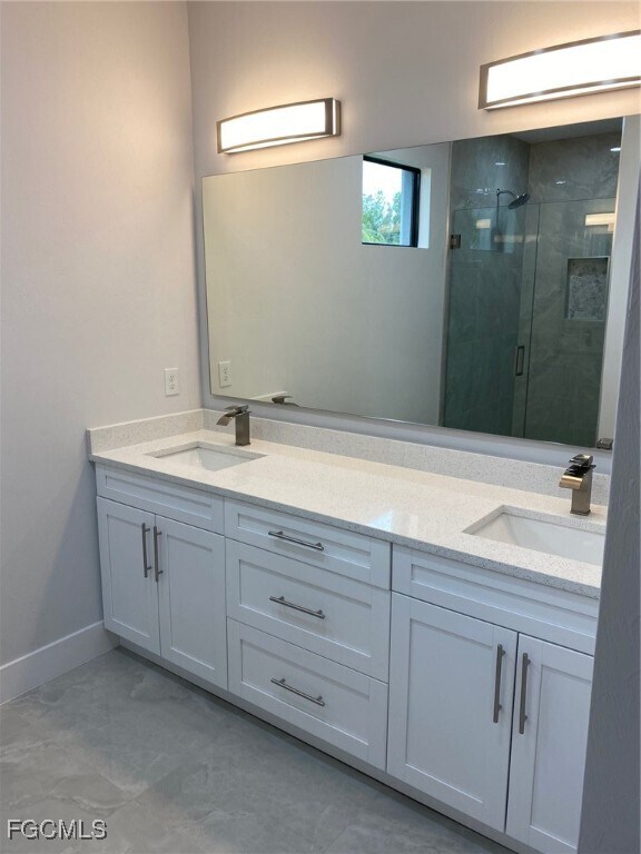 Building Photo - 702 NW 2nd Ln