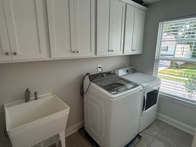 Building Photo - 3 Bed | 2.5 Bath House in Holly Springs