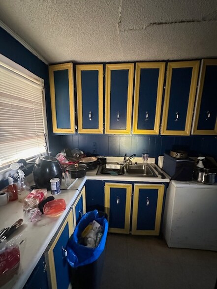 Building Photo - 2911 Church St