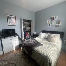 Building Photo - 1407 W Addison St