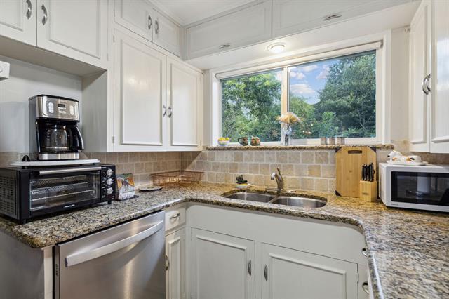 Building Photo - 1515 Sereno Dr