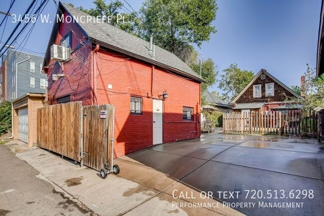 Building Photo - 3456 W Moncrieff Pl