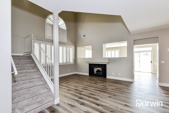 Building Photo - 2516 Silver Shadow Dr