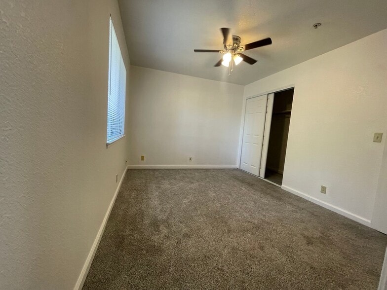 Building Photo - 363 Rio Lindo Ave