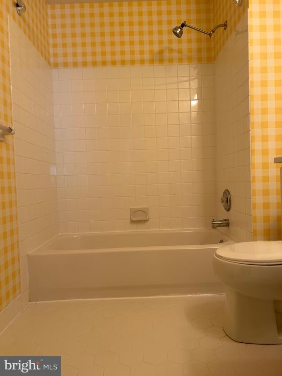Building Photo - 309 Newport Pl