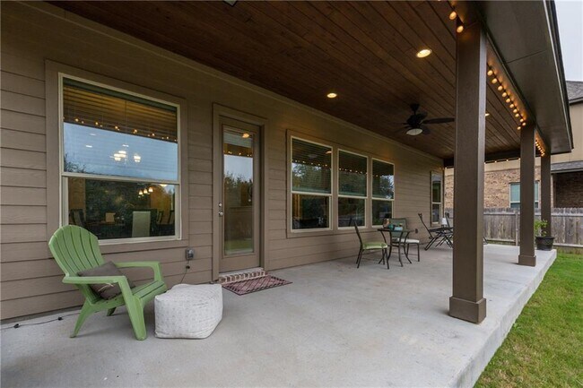 Building Photo - 3001 Tempe Dr