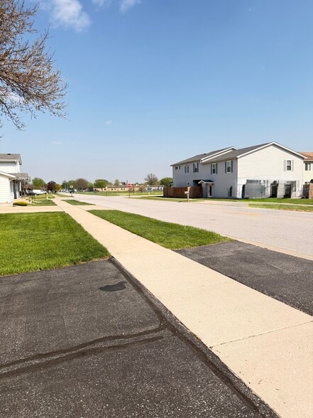 Side Street View - 9351 Kennedy Ave