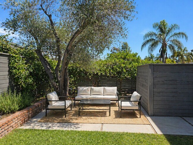 Building Photo - 4144 San Martin Way