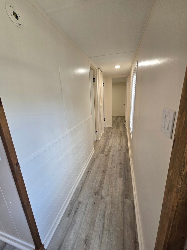 Building Photo - 960 N Rock Crusher Rd