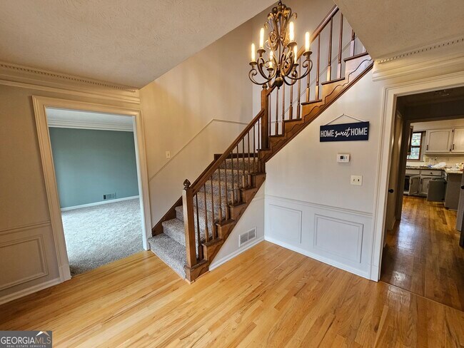 Building Photo - 5525 Wedgewood Ct SW
