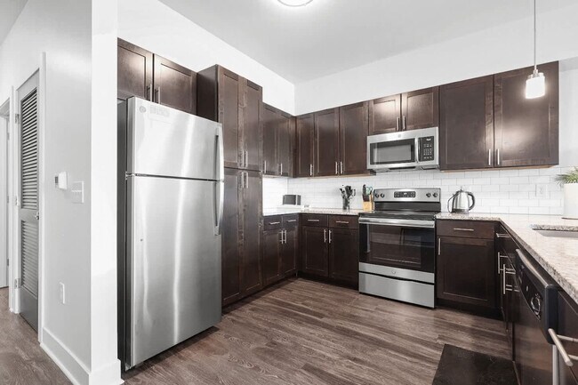 Building Photo - 8506 Westfield Blvd