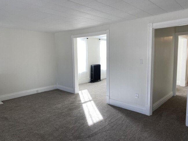 Building Photo - 210 Logan Blvd