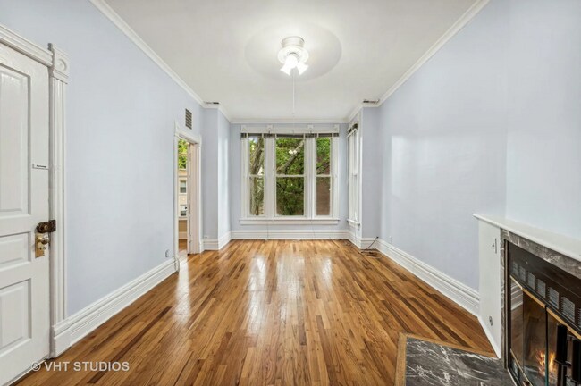 Building Photo - 2103 W Cuyler Ave