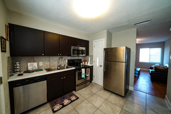 Building Photo - Boston Creek