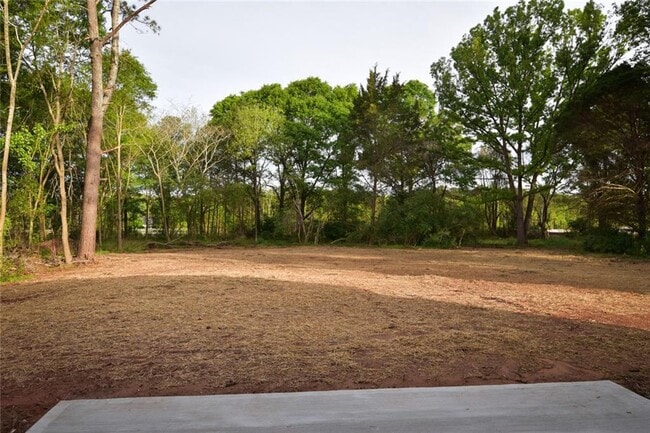 Building Photo - 1070 Moreland Dr