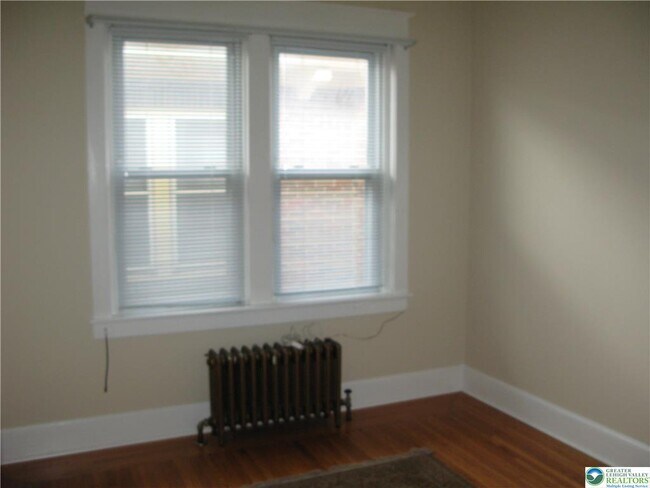 Building Photo - 520 N Muhlenberg St
