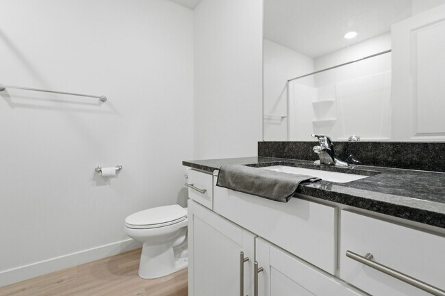 Building Photo - 7403 S Olivine River Ln