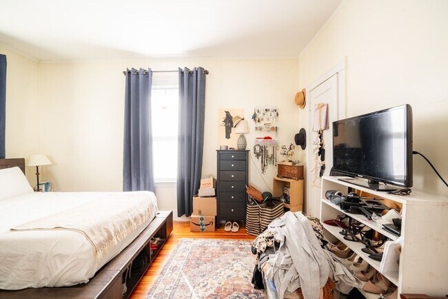 Building Photo - 31-33 Mapleton Street