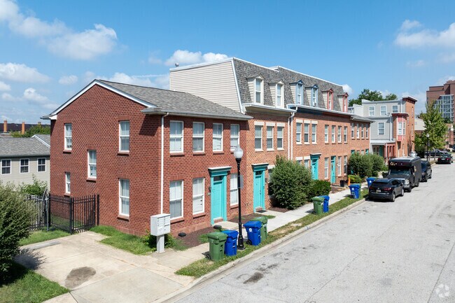 Building Photo - Broadway Overlook