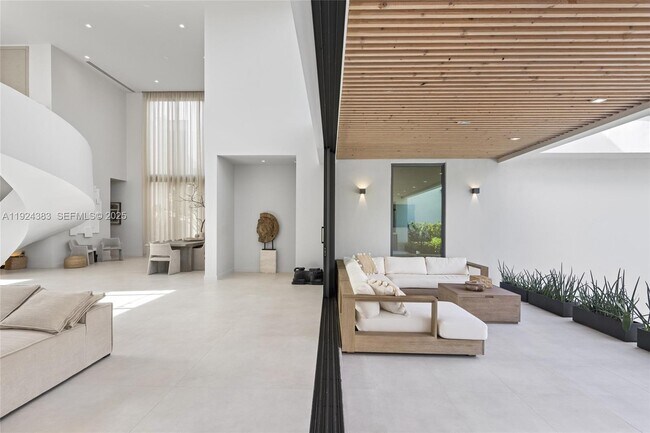 Building Photo - 773 NE 77th Terrace