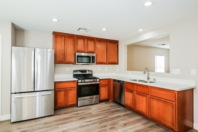 Building Photo - 7249 Huckaby Ave