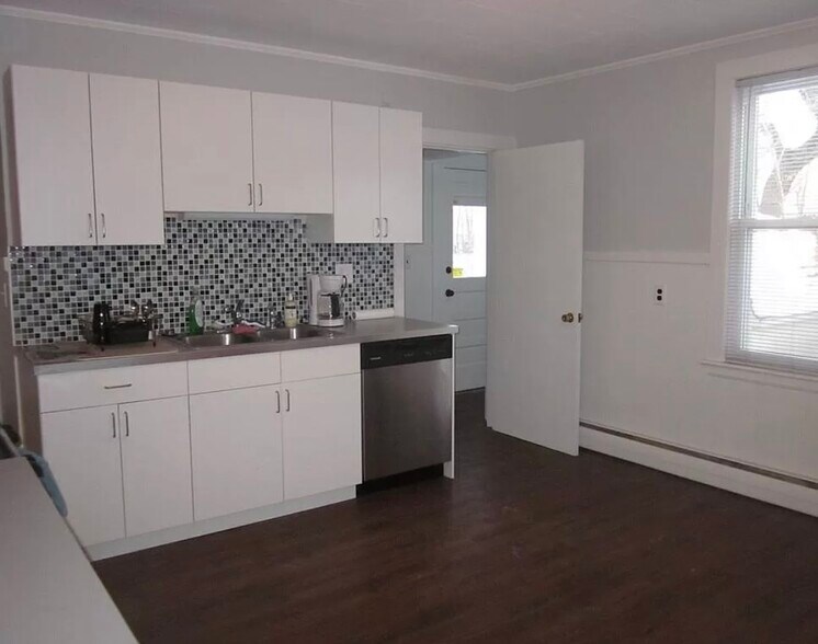 Building Photo - 17 Holworthy Pl