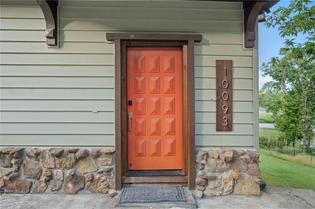 Building Photo - 10093 Oklahoma Dr