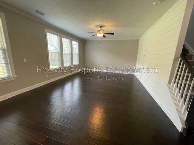 Building Photo - 546 Bunchgrass St