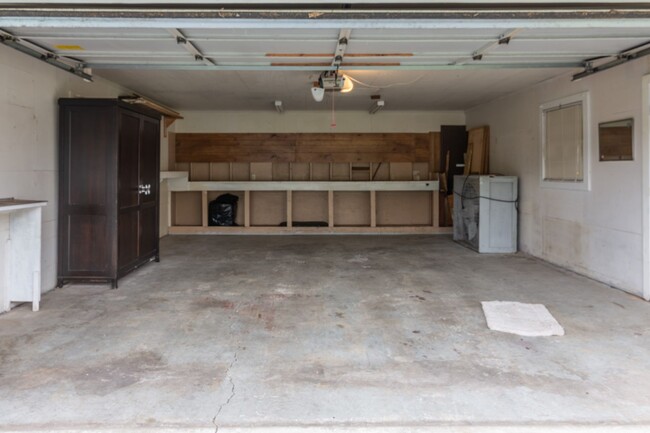 Building Photo - 206 Keaton St
