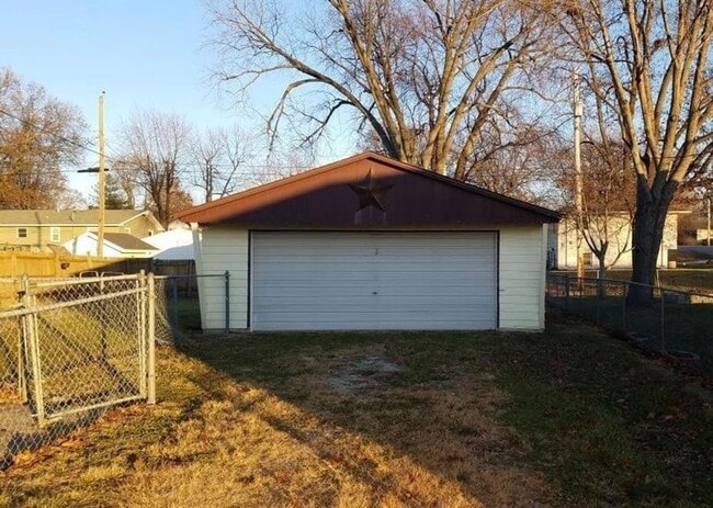 Building Photo - Comfortable Family Home in Prime Colona Location