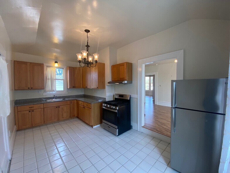 Building Photo - 1626 Santa Clara Ave