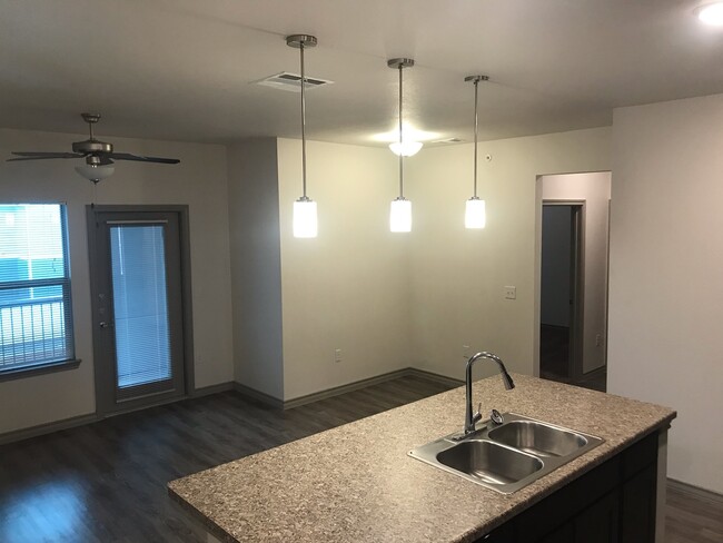 1BR - Lockhart Springs