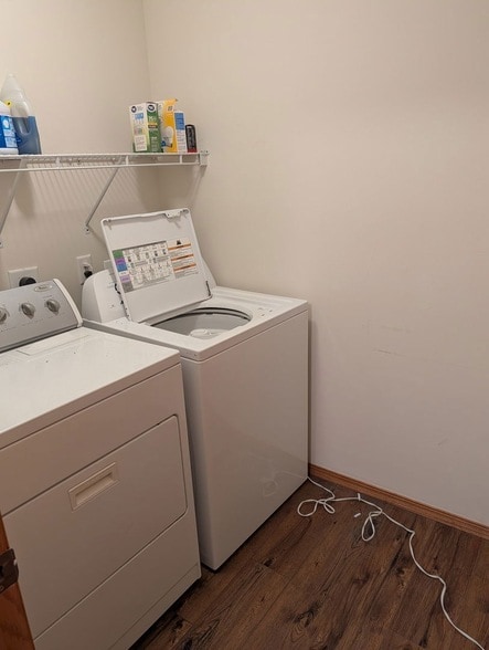 Building Photo - 1001 Wartburg Dr