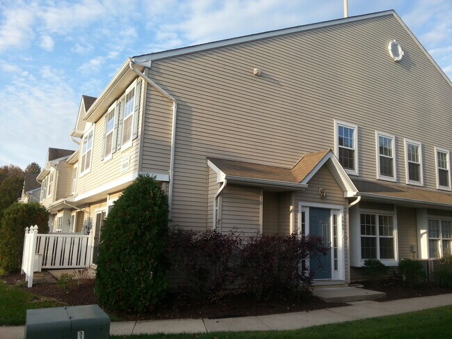 Primary Photo - 5604 Essex Ln