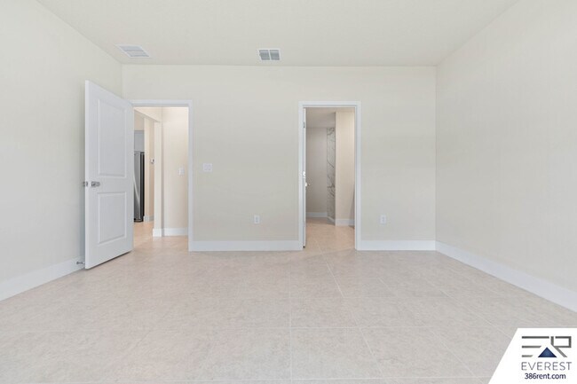 Building Photo - 3 Praver Ln