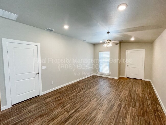 Building Photo - 2147 Kokomo Ave