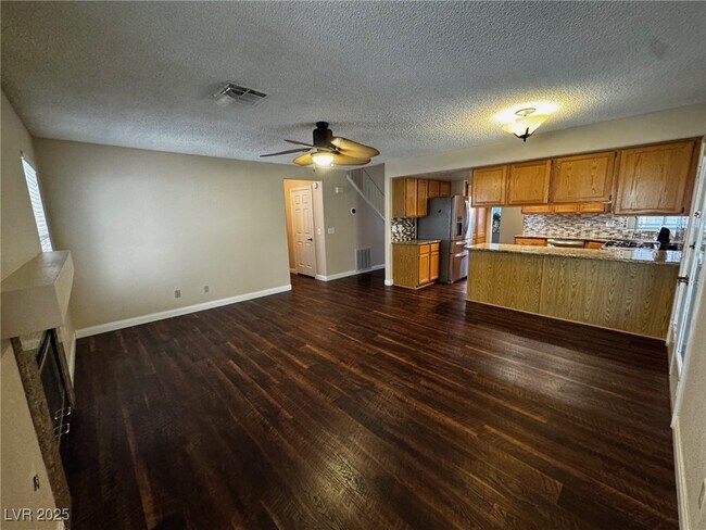 Building Photo - 1829 Walker Ln