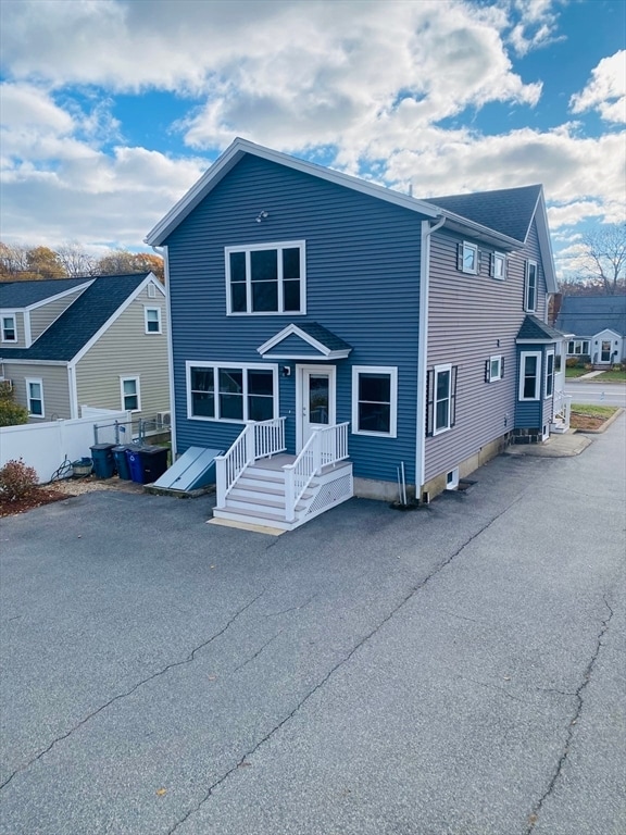 Building Photo - 253 Lynn St